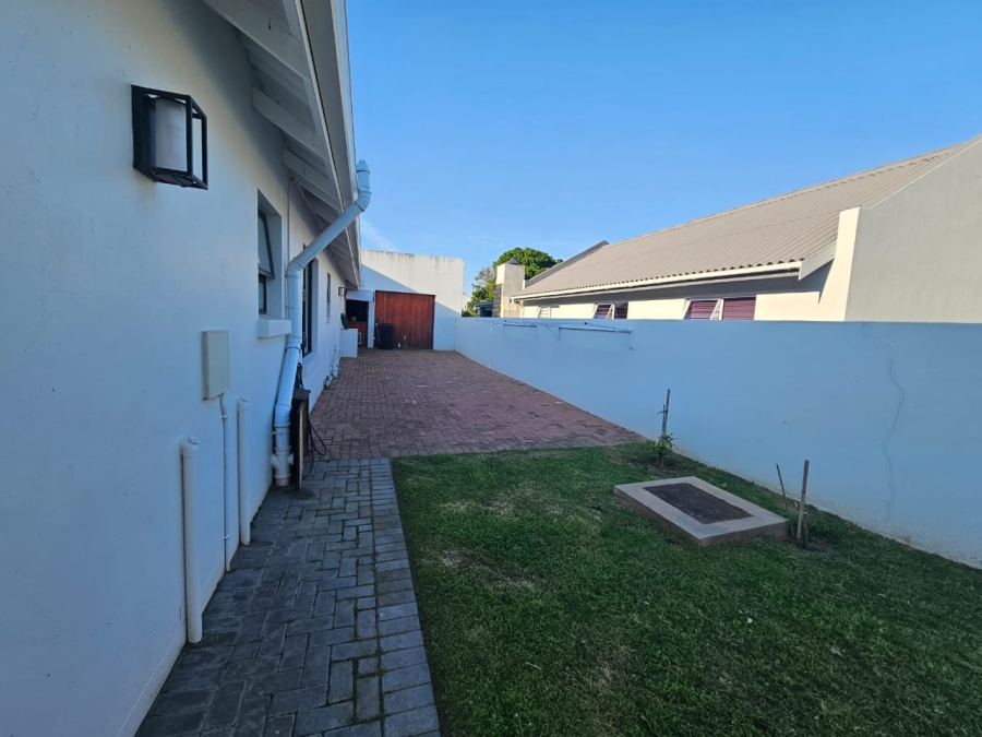 3 Bedroom Property for Sale in Stilbaai Wes Western Cape
